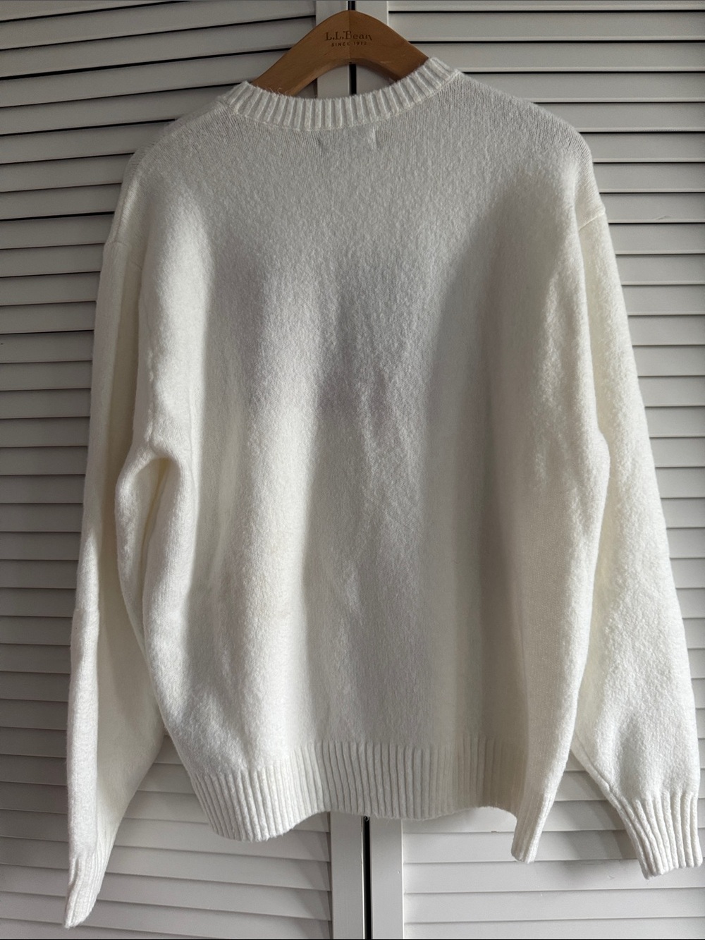 Hollister White Crewneck Sweater with Red & Blue Flag Graphic - Picture 2 of 3